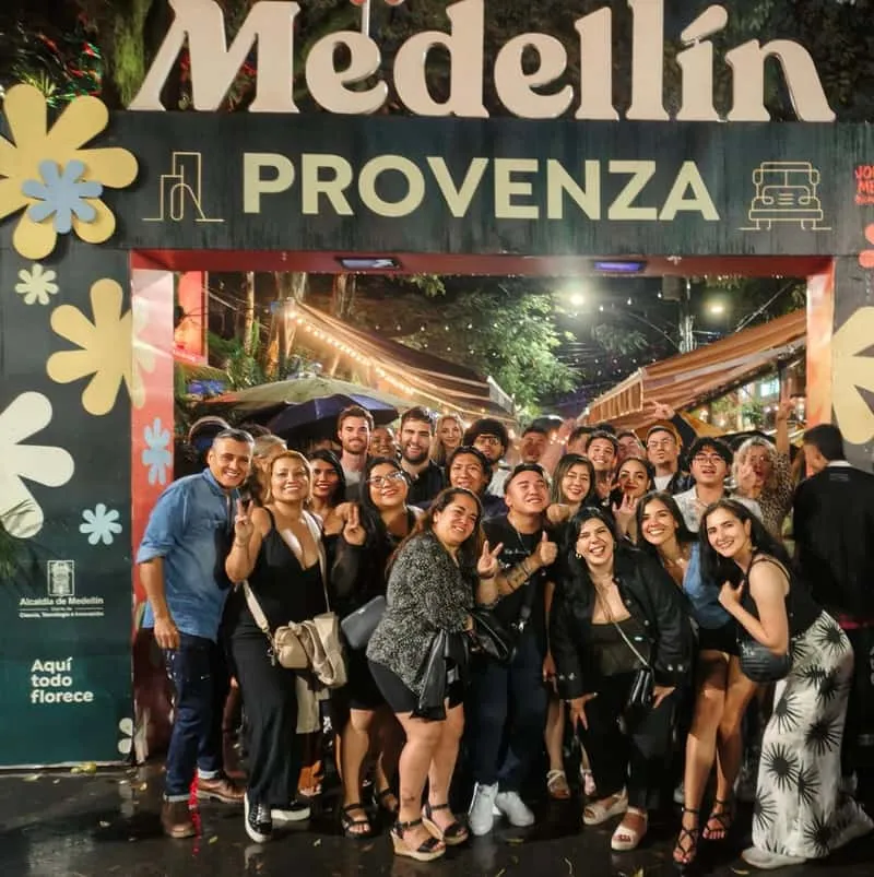 El Poblado Provenza Rooftop Tour — La House, Teatro Victoria